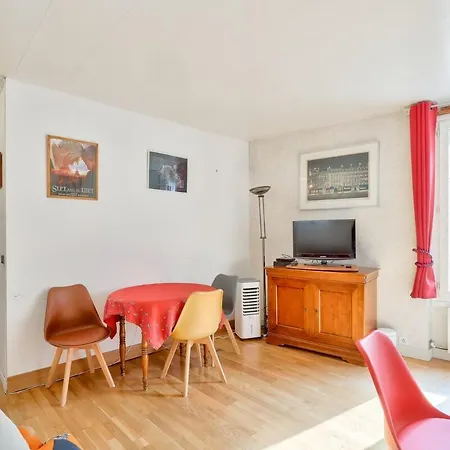 1br Flat 2 Min Away From Metro Station Maraichers