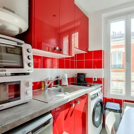 1br Flat 2 Min Away From Metro Station Maraichers 아파트